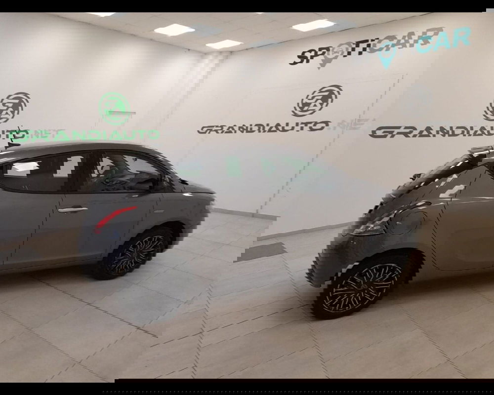 Lancia Ypsilon usata a Alessandria (6)