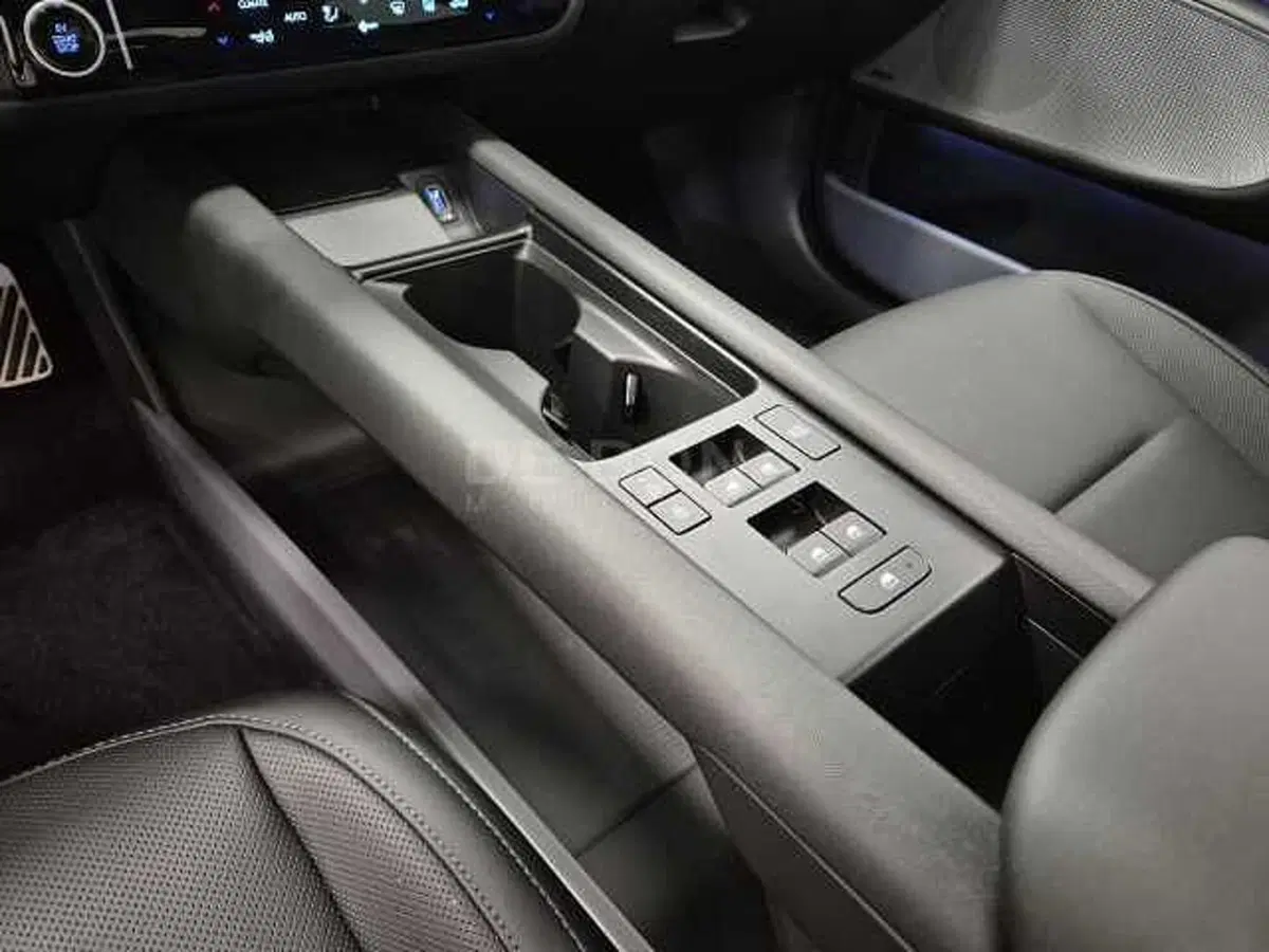 Hyundai Ioniq 6 nuova a Vicenza (12)