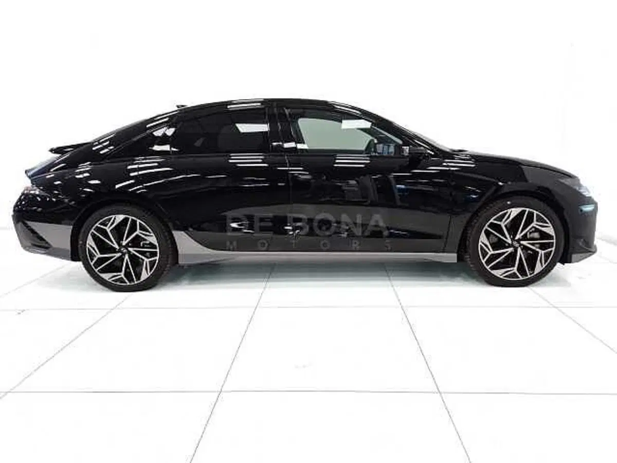 Hyundai Ioniq 6 nuova a Vicenza (5)