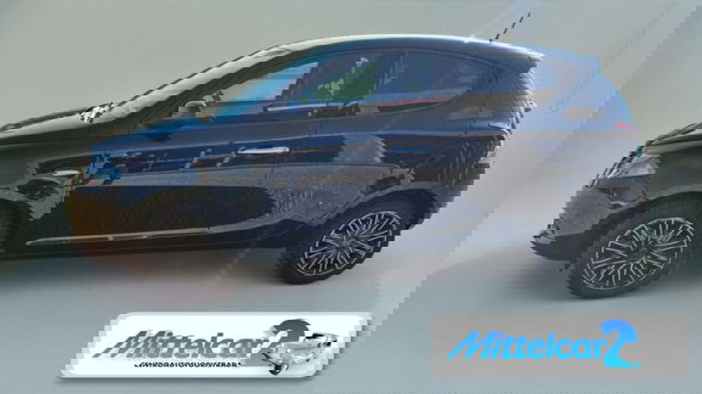 Lancia Ypsilon usata a Udine (2)