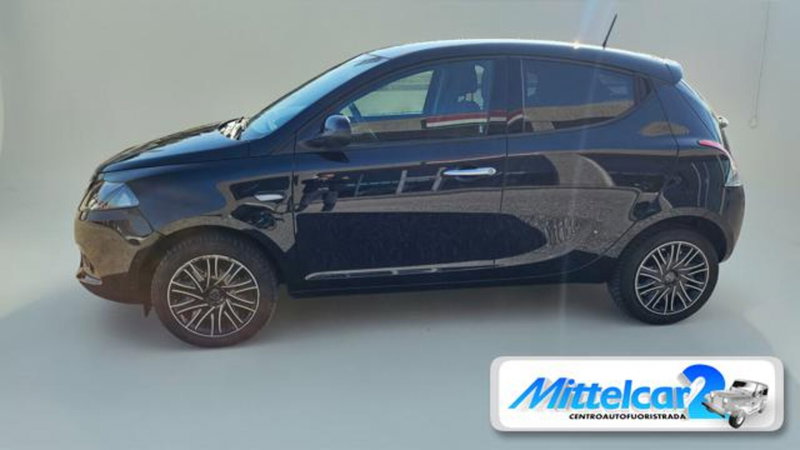 Lancia Ypsilon usata a Udine (2)