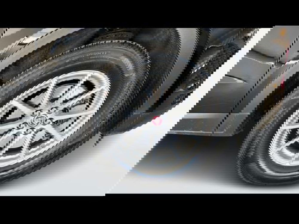 Jaguar E-Pace usata a Firenze (15)