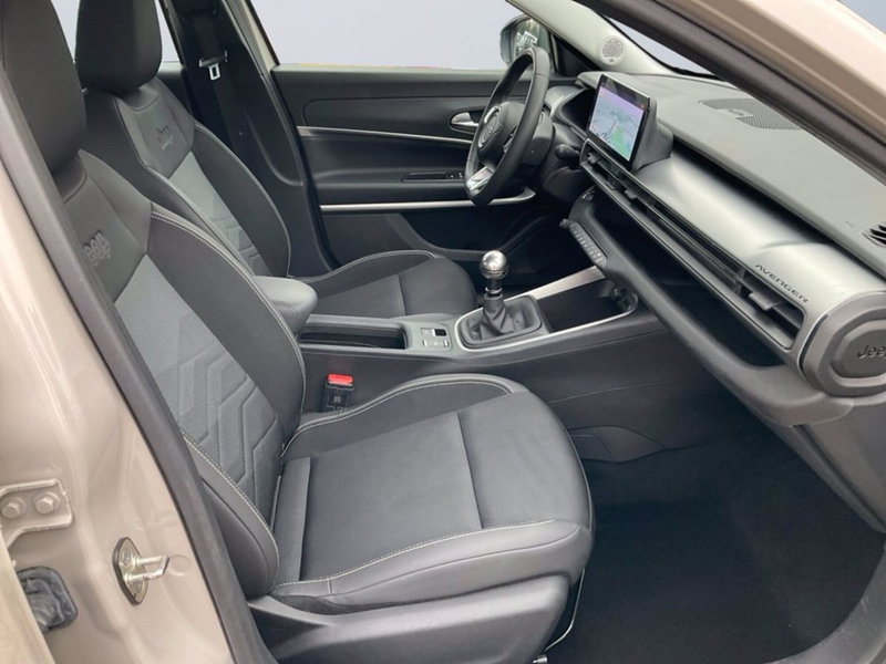 Jeep Avenger usata a Milano (11)