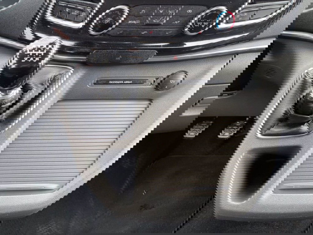 Ford Tourneo Custom usata a Milano (15)