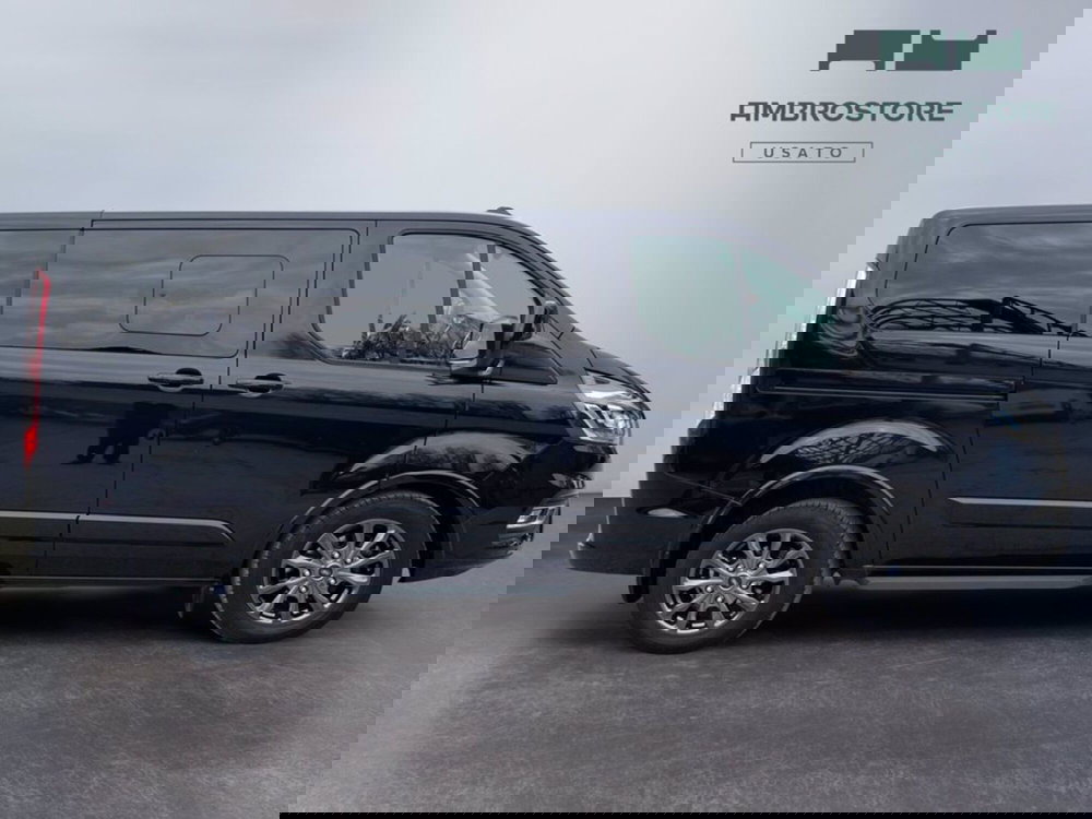 Ford Tourneo Custom usata a Milano (4)