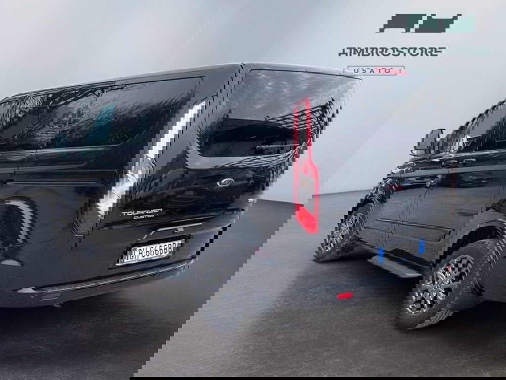 Ford Tourneo Custom usata a Milano (7)