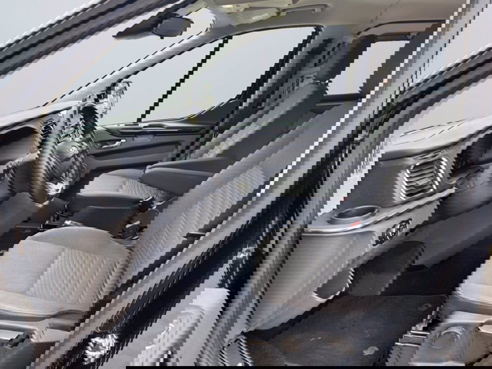 Ford Tourneo Custom usata a Milano (9)