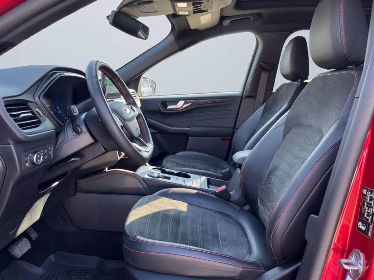 Ford Kuga usata a Milano (9)
