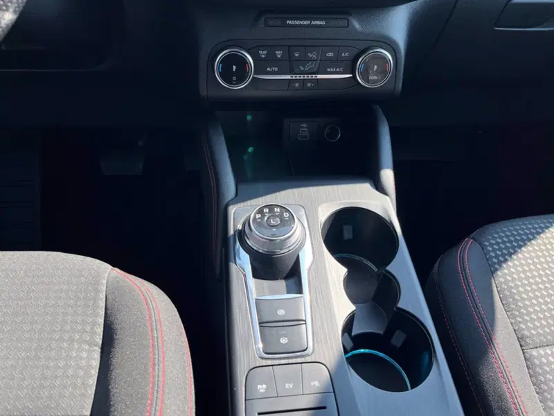 Ford Kuga usata a Milano (17)