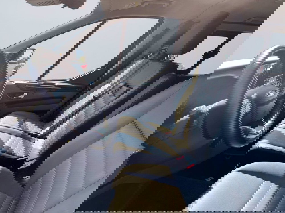 Ford Tourneo Custom usata a Milano (11)