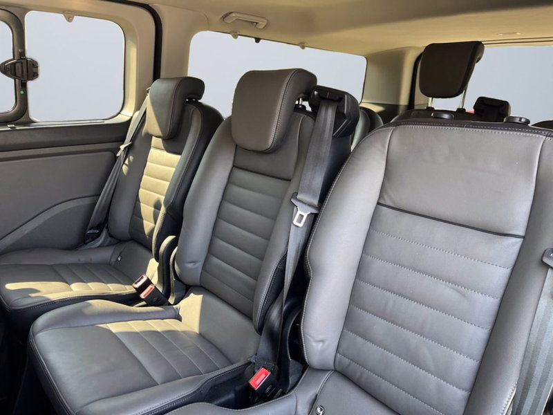 Ford Tourneo Custom usata a Milano (13)