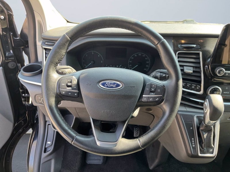 Ford Tourneo Custom usata a Milano (14)