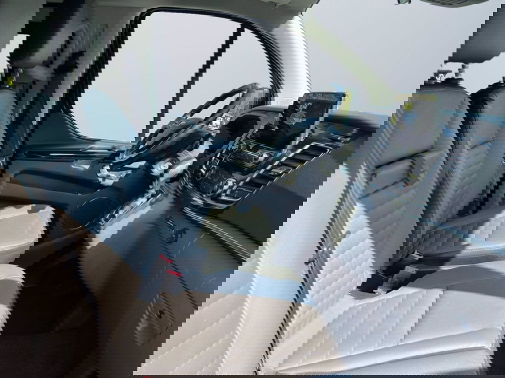 Ford Tourneo Custom usata a Milano (16)