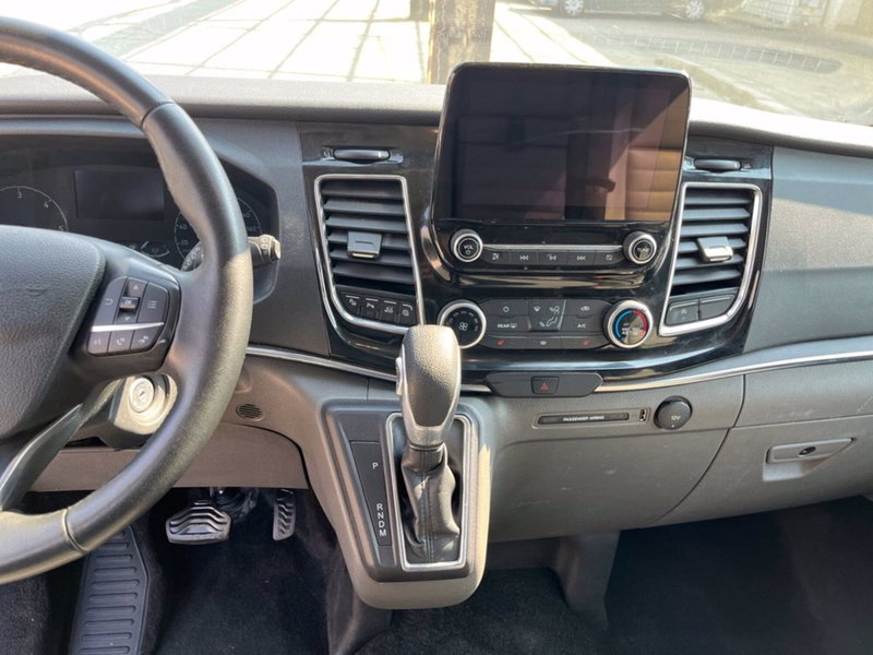 Ford Tourneo Custom usata a Milano (17)