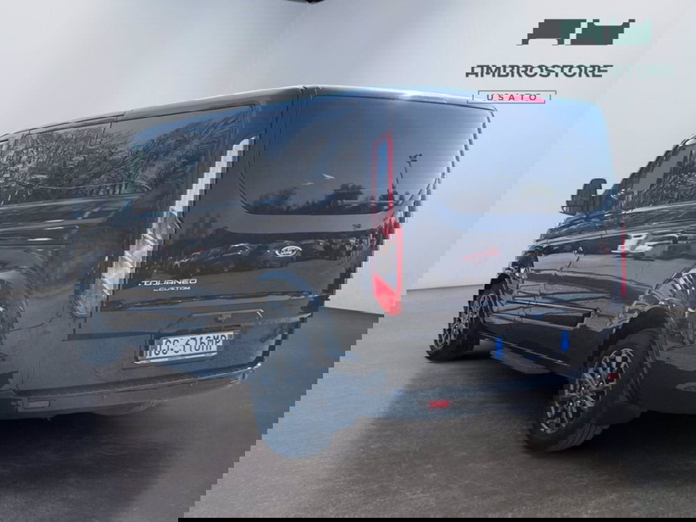 Ford Tourneo Custom usata a Milano (3)