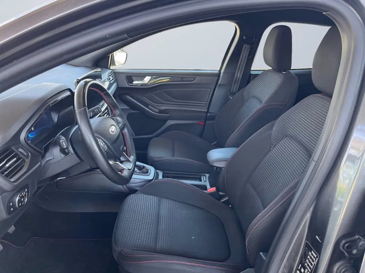 Ford Focus Station Wagon usata a Milano (11)