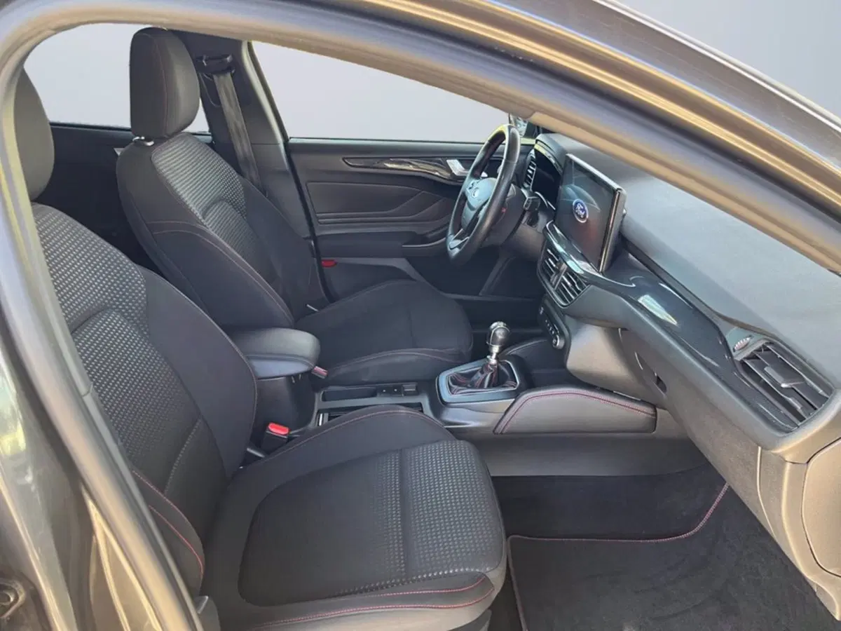 Ford Focus Station Wagon usata a Milano (16)
