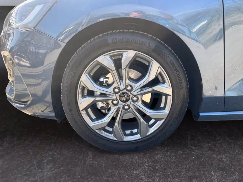 Ford Focus Station Wagon usata a Milano (9)