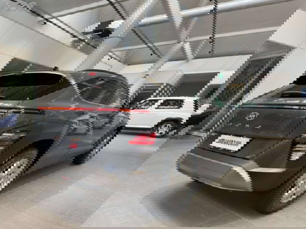 Hyundai Kona nuova a Milano (7)