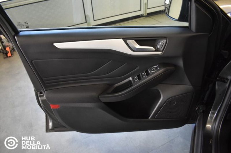 Ford Focus Station Wagon usata a Perugia (7)