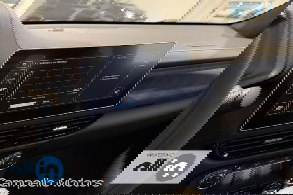 Lotus Emira usata a Venezia (11)