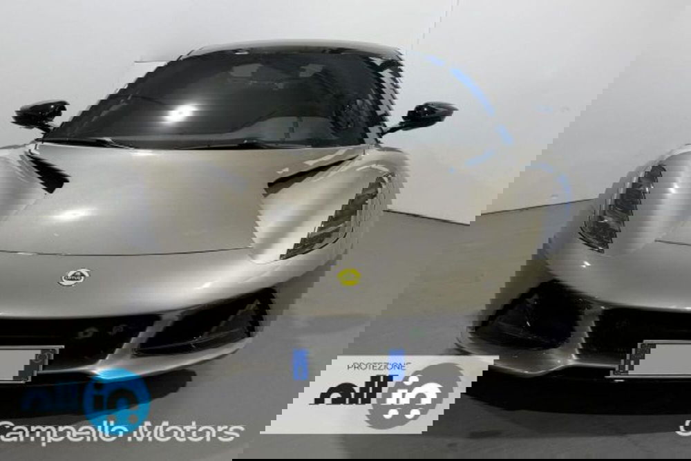 Lotus Emira usata a Venezia (2)