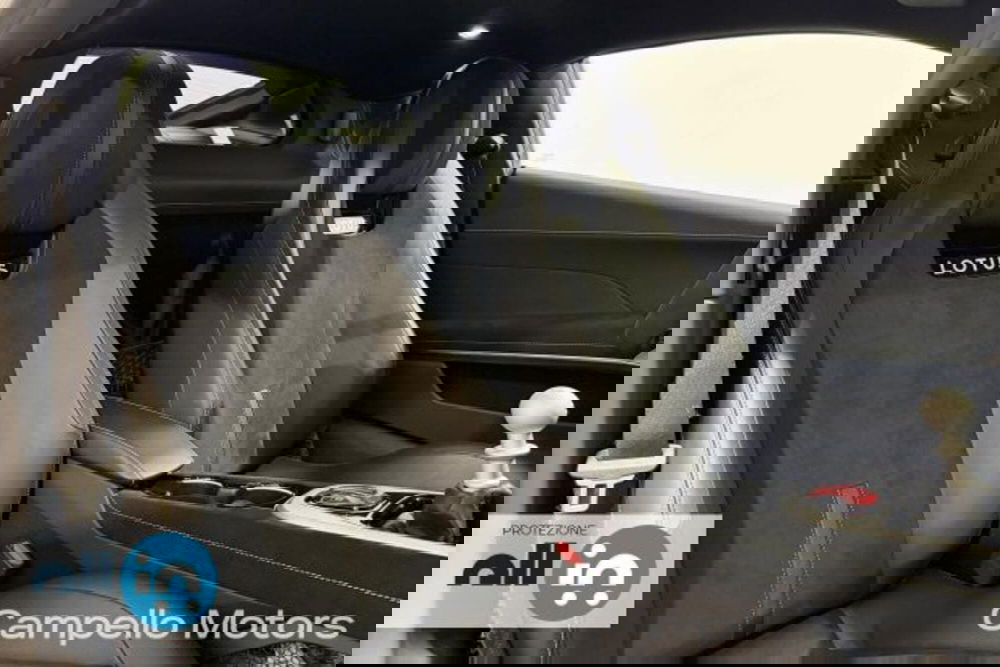 Lotus Emira usata a Venezia (7)