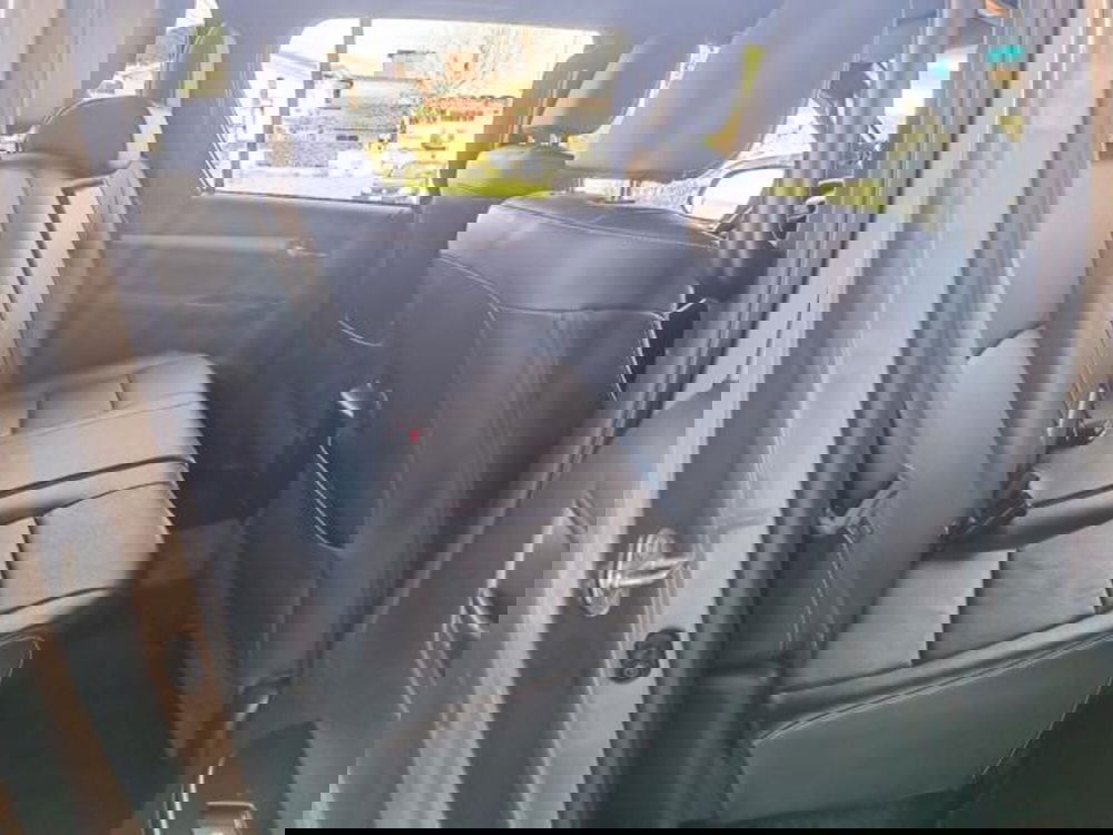 Toyota Hilux usata a Pisa (12)