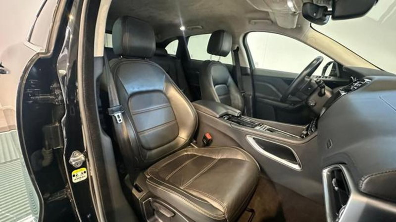 Jaguar F-Pace usata a Reggio Emilia (13)
