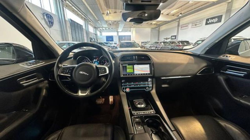 Jaguar F-Pace usata a Reggio Emilia (14)