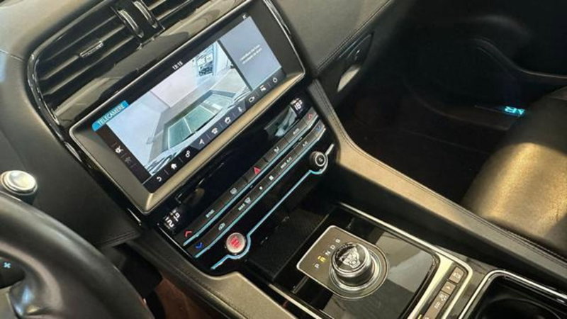 Jaguar F-Pace usata a Reggio Emilia (17)