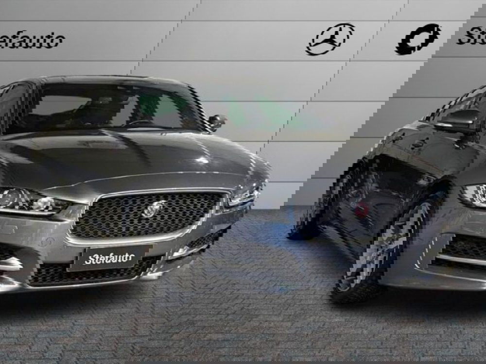 Jaguar XE usata a Bologna