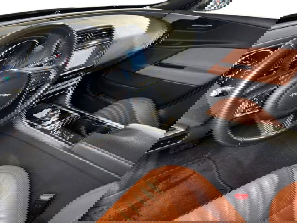 Jaguar XE usata a Bologna (11)