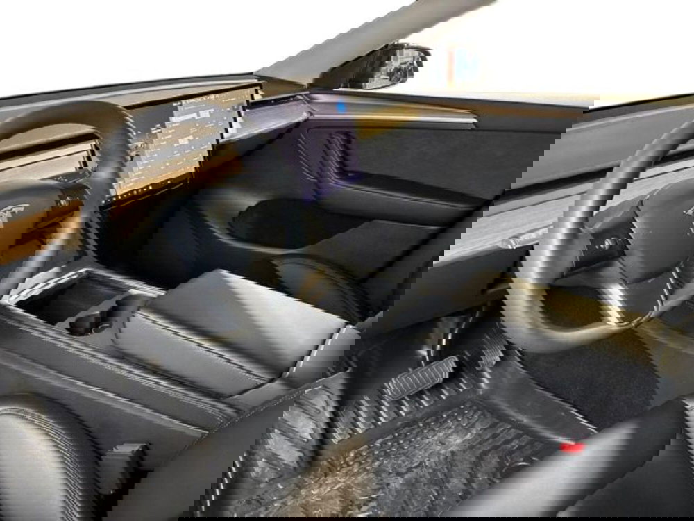 Tesla Model Y usata a Bologna (11)