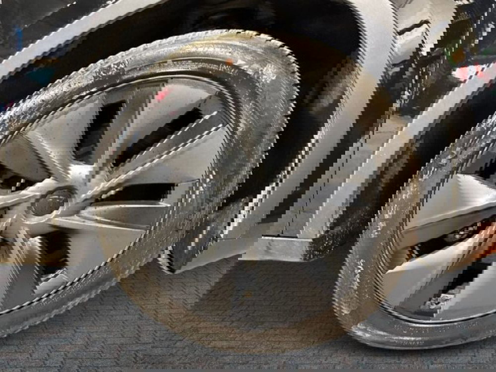 Tesla Model Y usata a Bologna (8)