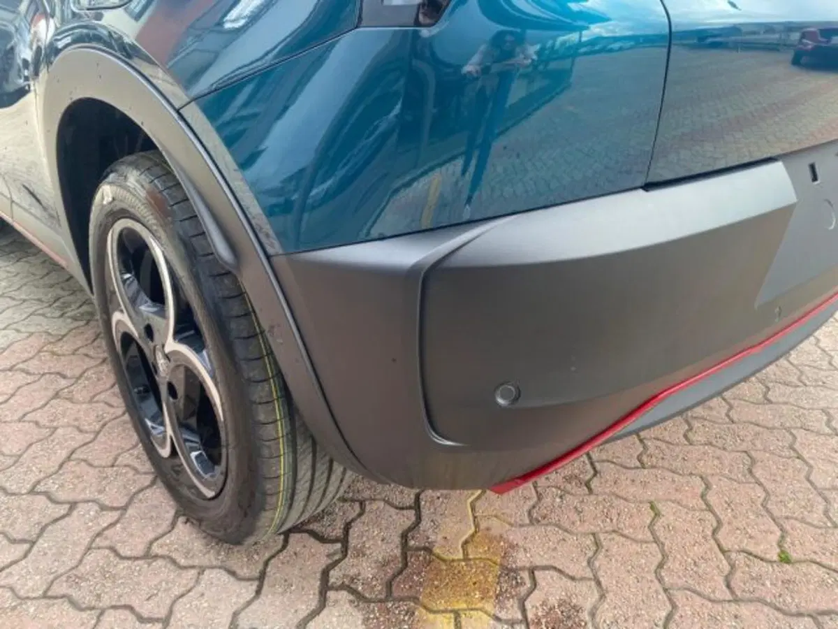 Alfa Romeo Junior nuova a Cuneo (7)