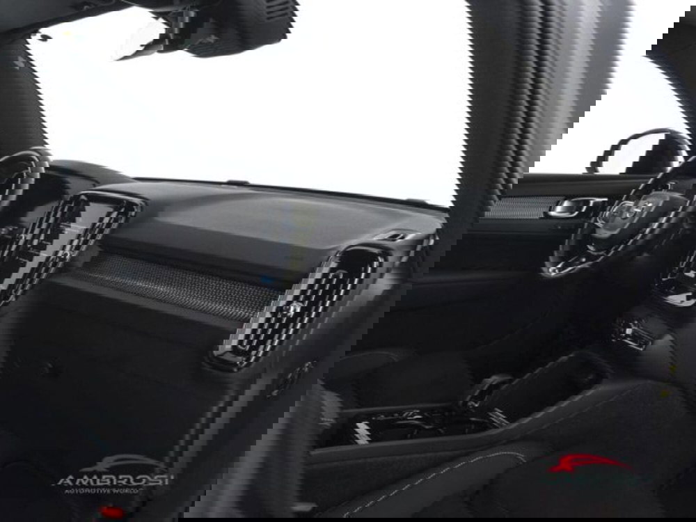 Volvo XC40 usata a Perugia (12)