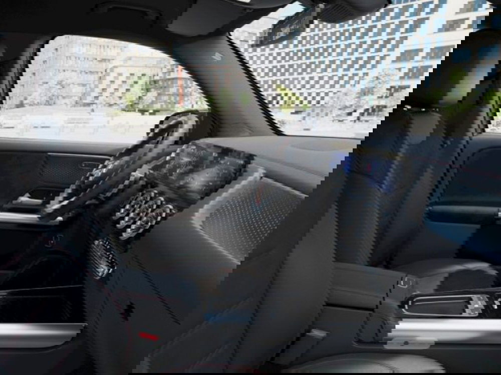 Mercedes-Benz EQA nuova a Verona (6)