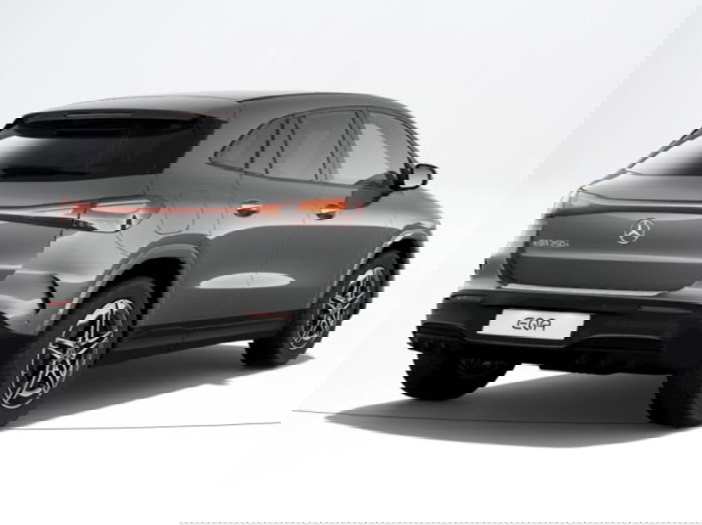 Mercedes-Benz EQA nuova a Verona (2)