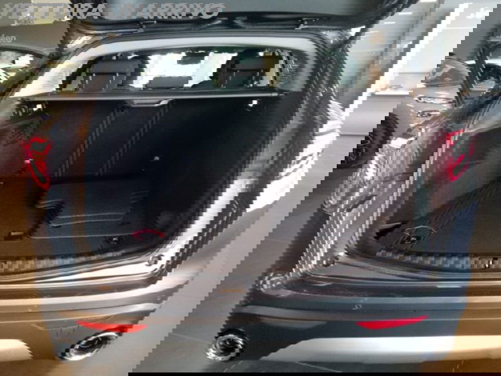 Alfa Romeo Stelvio usata a Modena (12)