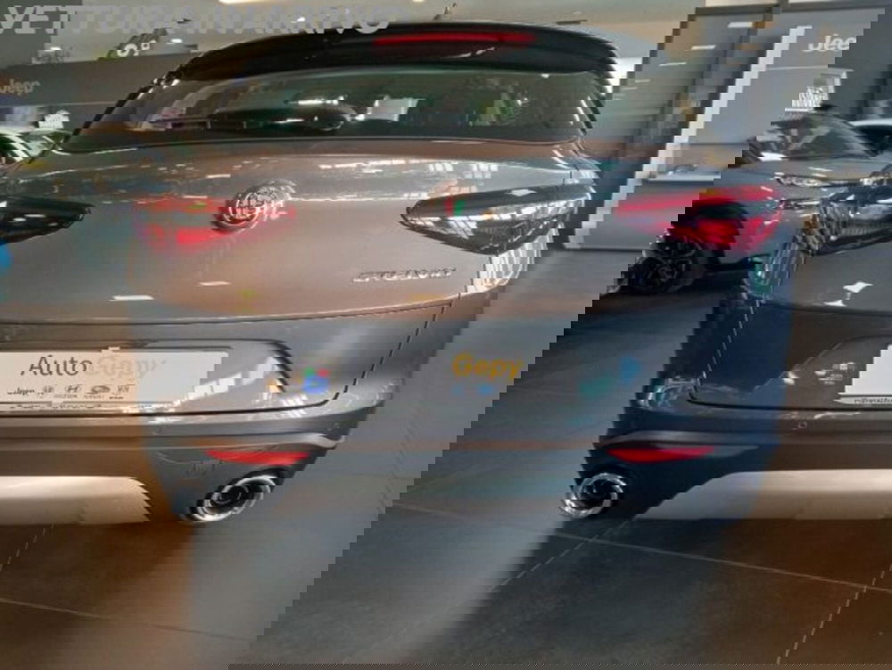 Alfa Romeo Stelvio usata a Modena (17)