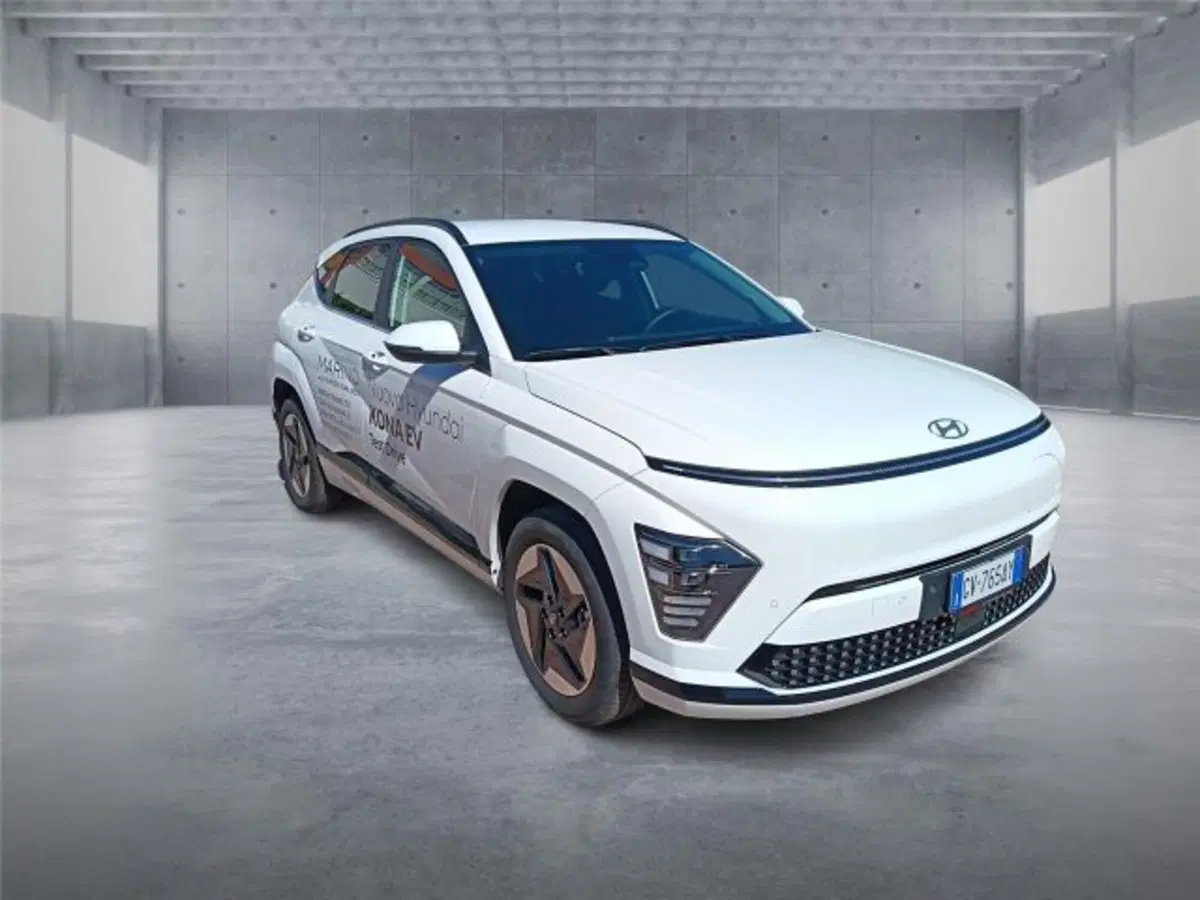 Hyundai Kona usata a Bari