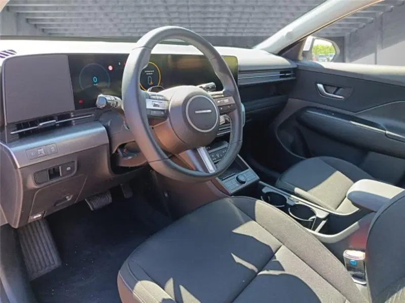 Hyundai Kona usata a Bari (10)