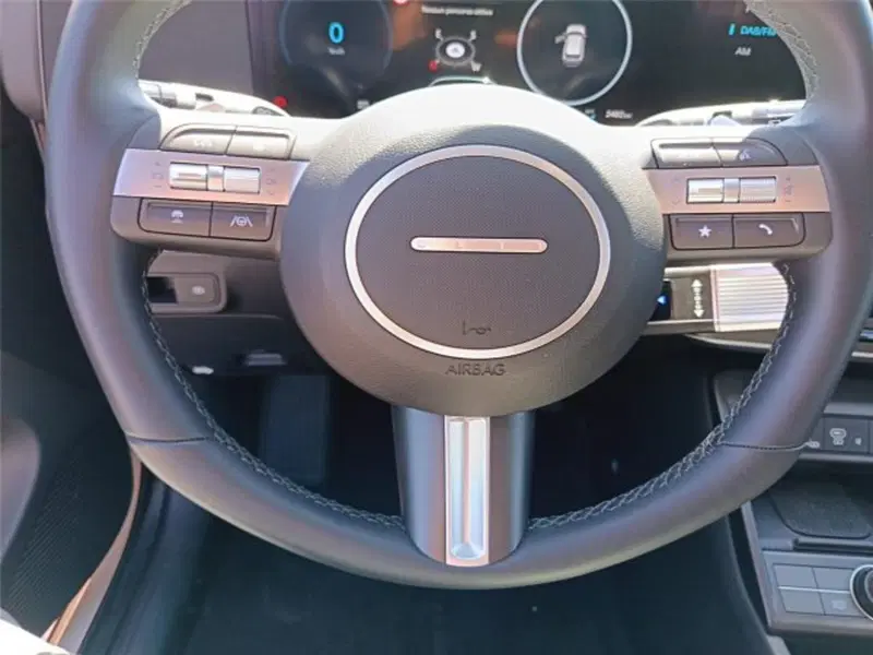 Hyundai Kona usata a Bari (15)