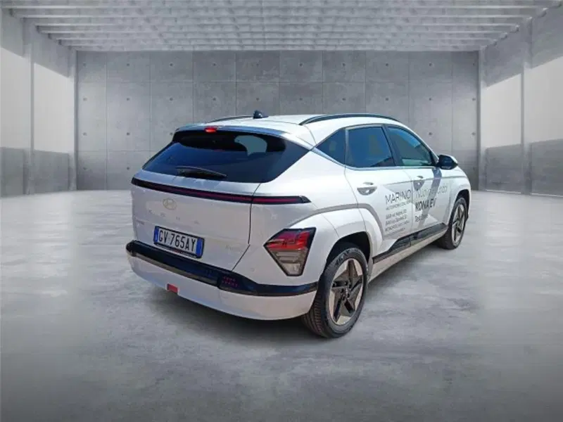 Hyundai Kona usata a Bari (6)