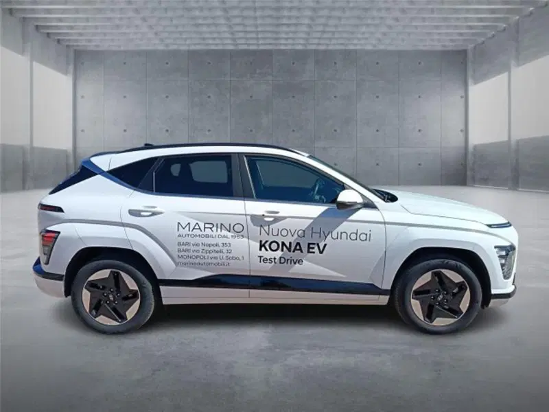 Hyundai Kona usata a Bari (7)