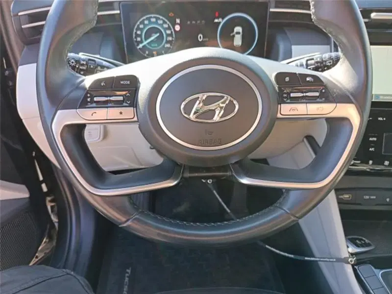 Hyundai Tucson usata a Bari (14)