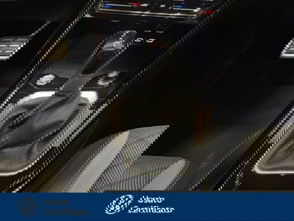 Volkswagen T-Roc usata a Vicenza (11)