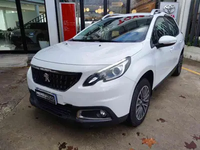 Peugeot 2008 VTi 82CV Access del 2017 usata a Sassari