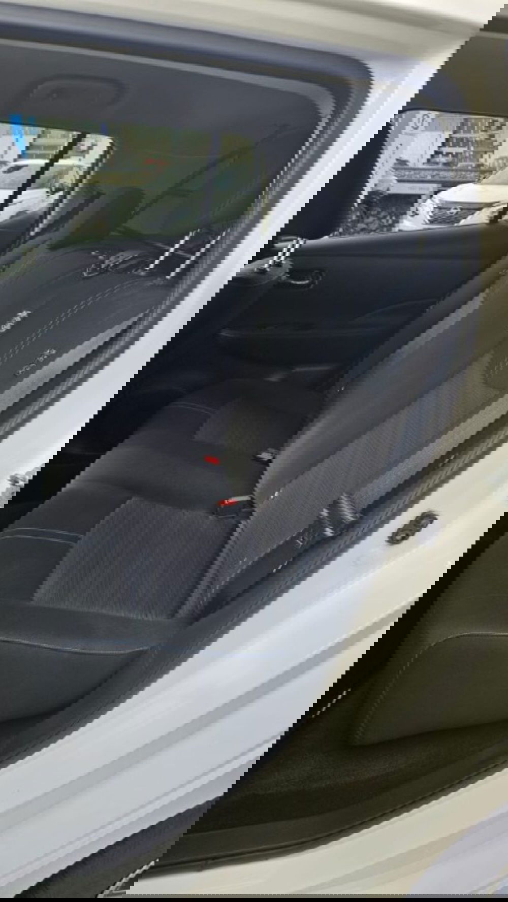 Nissan Leaf usata a Lucca (10)